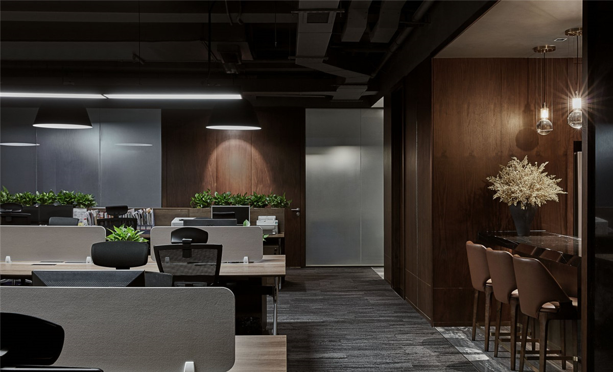 郑州现代奢华风置业公司办公室装修设计案例