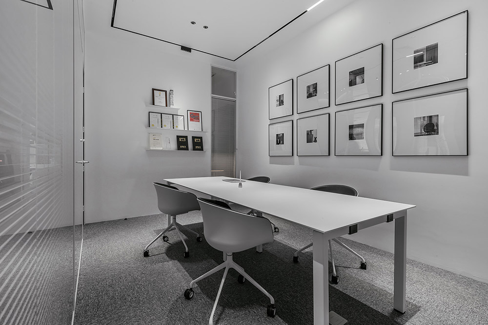 极简主义办公室设计案例—极致纯净办公室装修分享(图17)