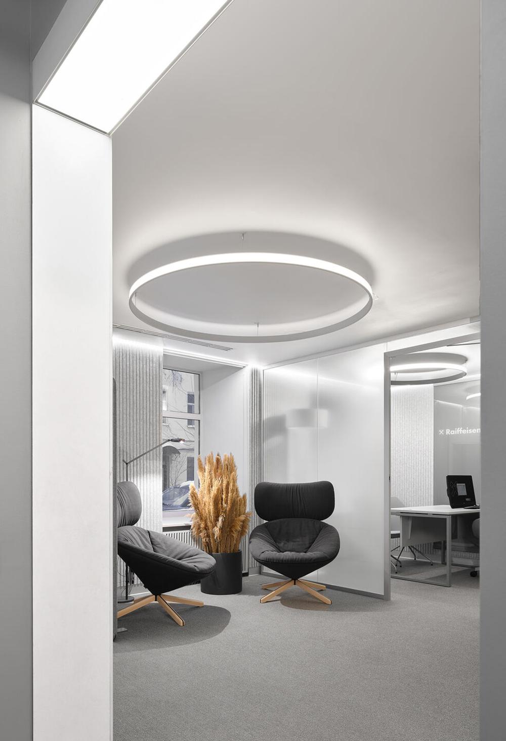 时尚灵动的Raiffeisen银行办公室装修设计方案(图7)