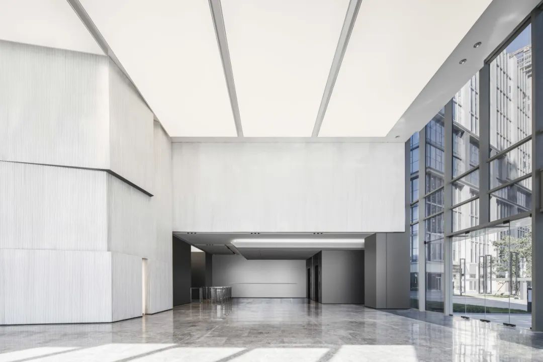 南沙汇通中心甲级写字楼大厅公共区域装修设计(图4)