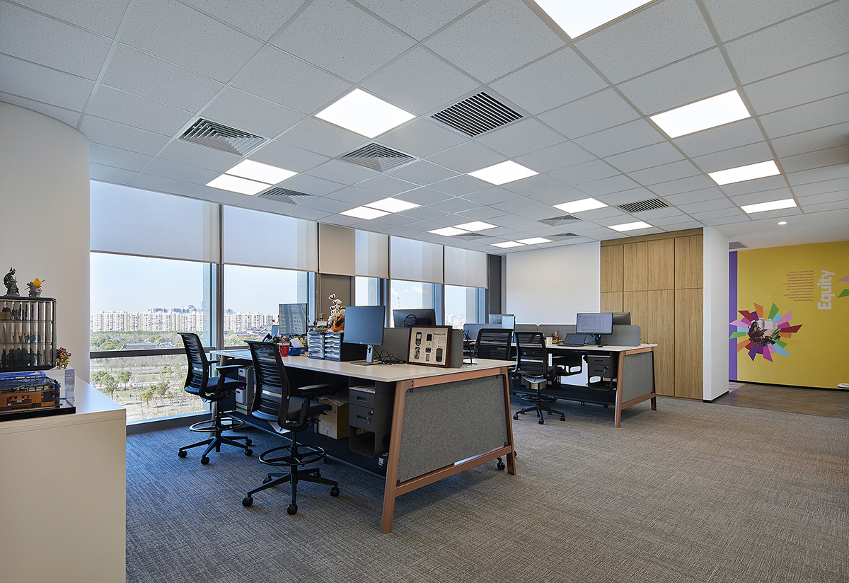 现代简约风医疗科技公司办公室&展厅装修设计(图2)