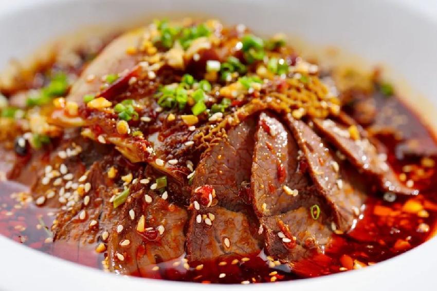 郑州卤味餐饮店设计公司卤味店的现状与挑战(图2) 郑州卤味餐饮店设计公司卤味店的现状与挑战(图2)